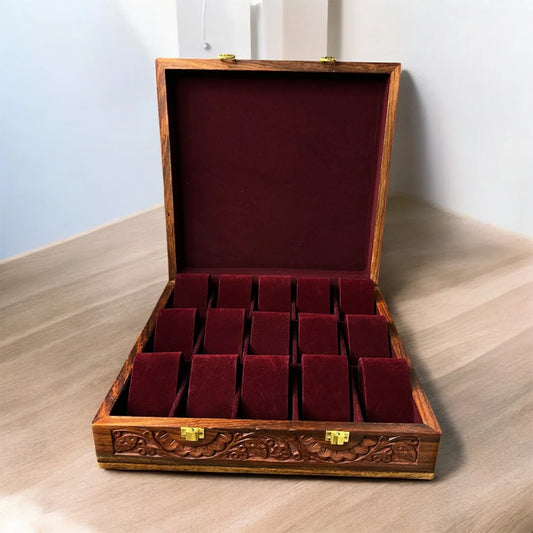 15 Watches – Carving – Wood Top – Hard Pillows