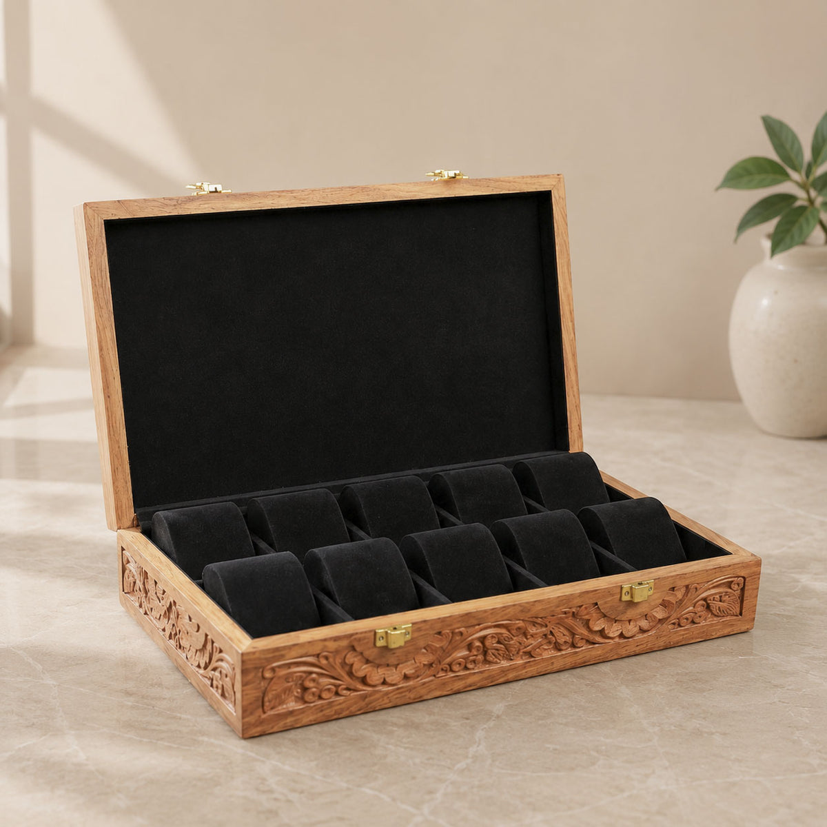 10 Watches – Carving – Wood Top – Hard Pillows Black