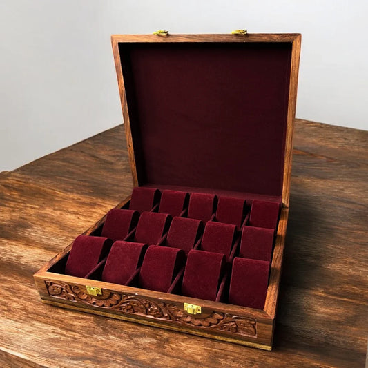 15 Watches – Carving – Wood Top – Hard Pillows