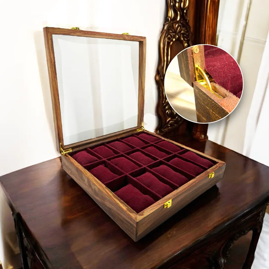 15 Watches – Golden Hinge – Glass Top