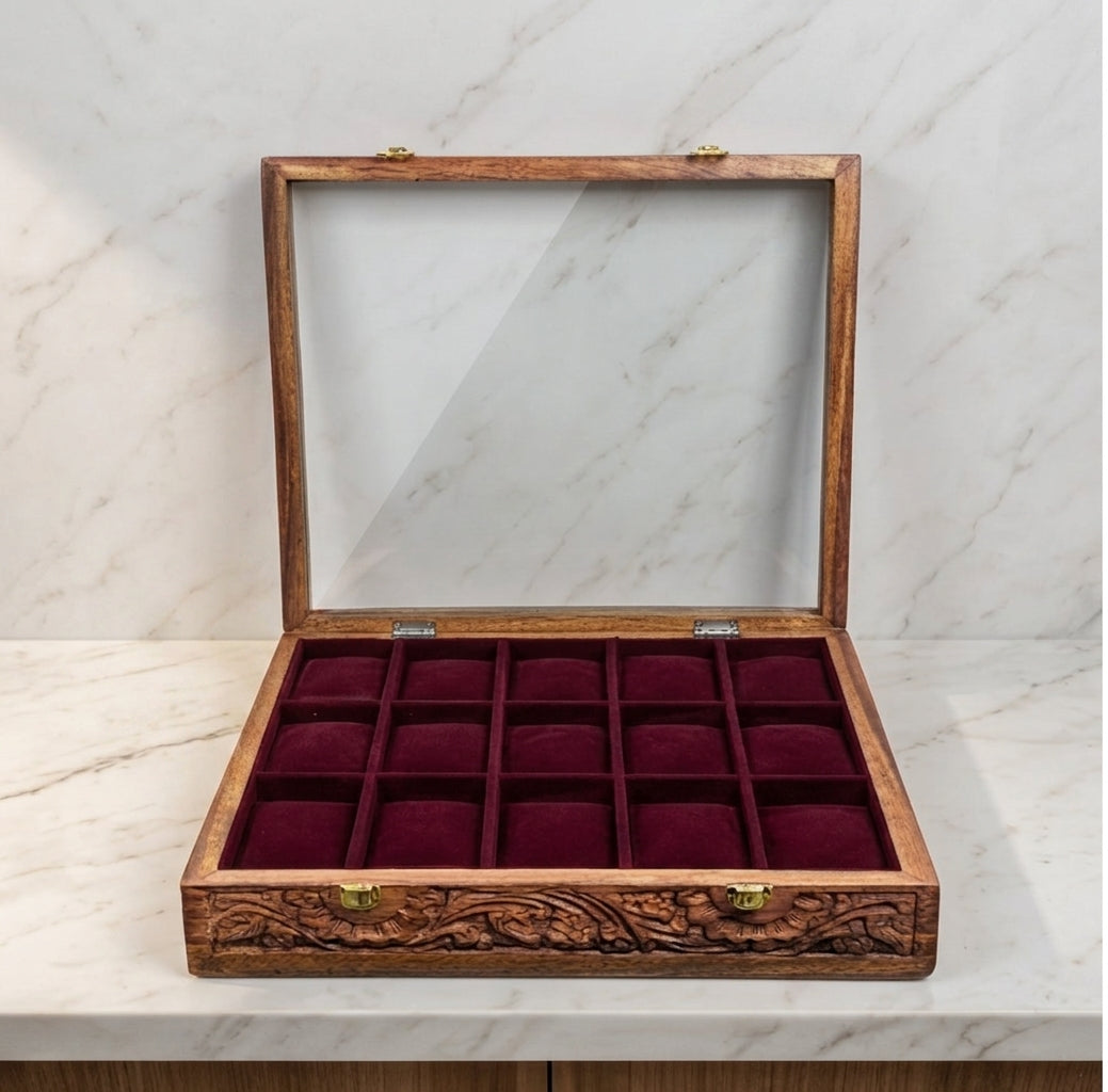 15 Watches – Carving – Glass Top