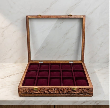 15 Watches – Carving – Glass Top