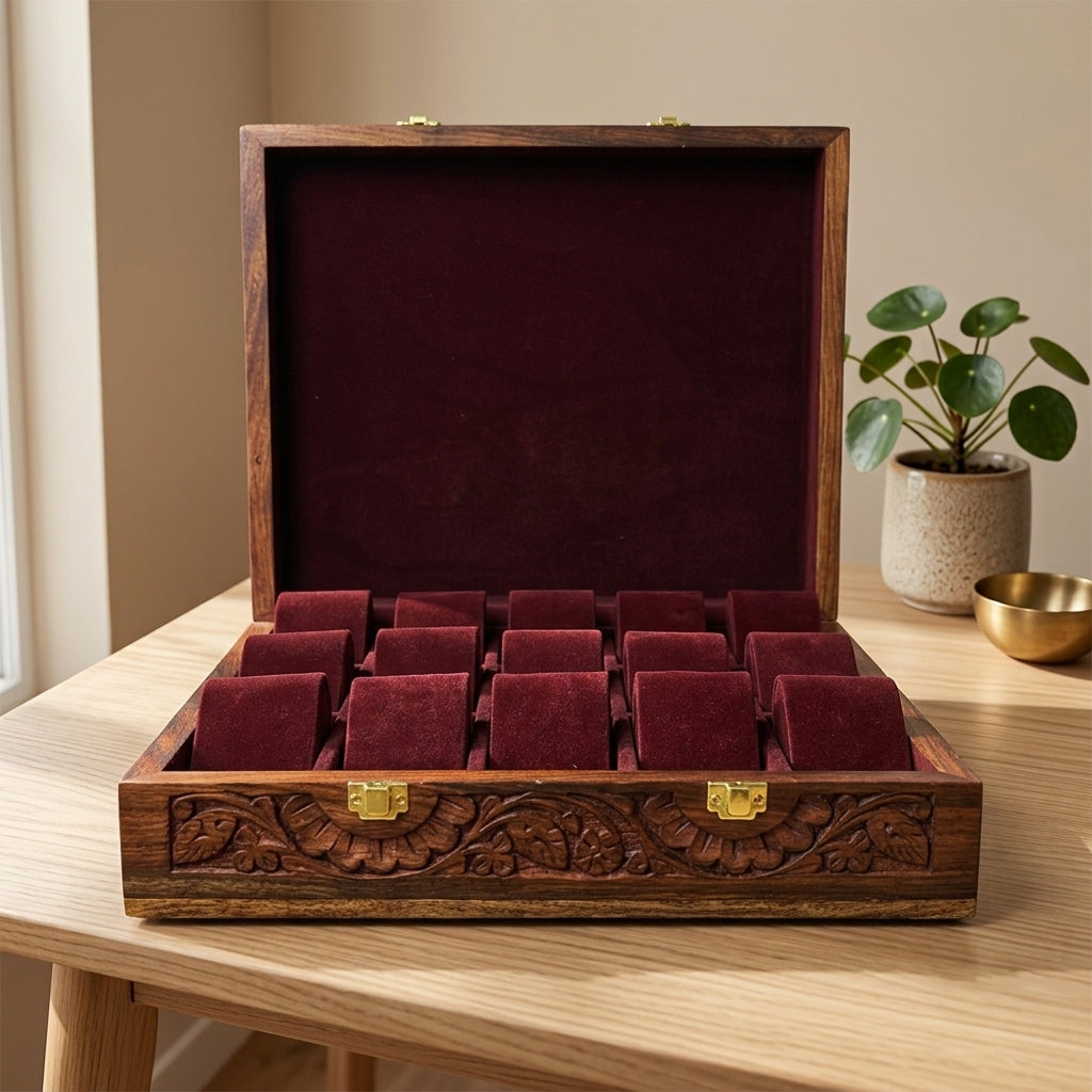 15 Watches – Carving – Wood Top – Hard Pillows