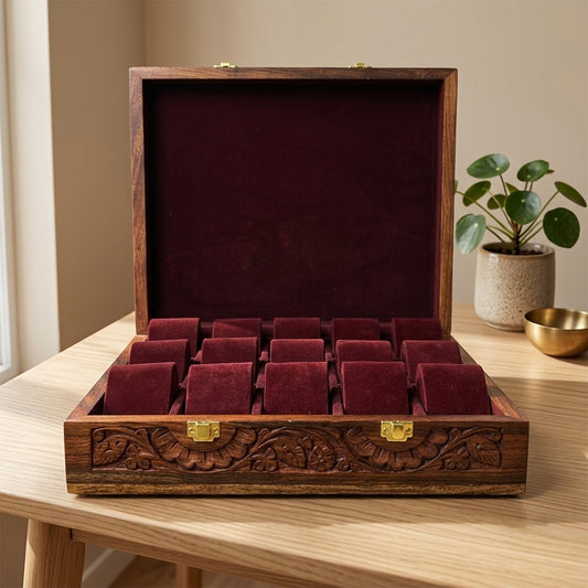 15 Watches – Carving – Wood Top – Hard Pillows