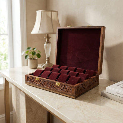 15 Watches – Carving – Wood Top – Hard Pillows