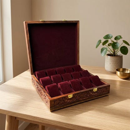15 Watches – Carving – Wood Top – Hard Pillows
