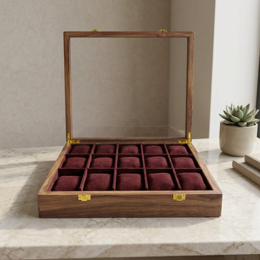 15 Watches – Golden Hinge – Glass Top