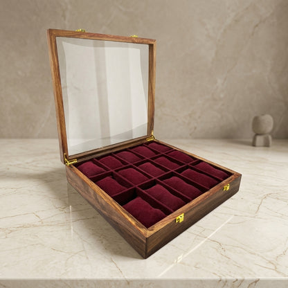 15 Watches – Golden Hinge – Glass Top