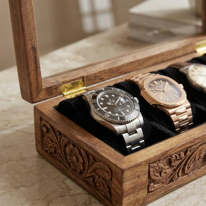 5 Watches – Carving – Glass Top – Black – Hard Pillows