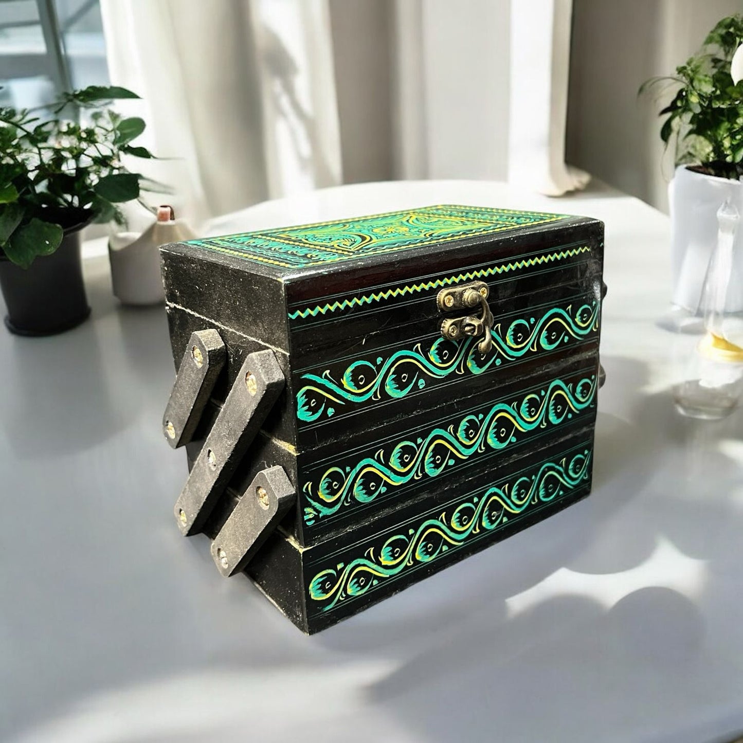 Tri Fold Jewelry Box – Naqshi