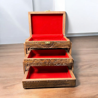 Trifold Jewelry Box – Carving